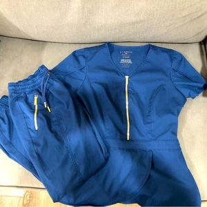 Jaanuu Tulip scrub set XS petite